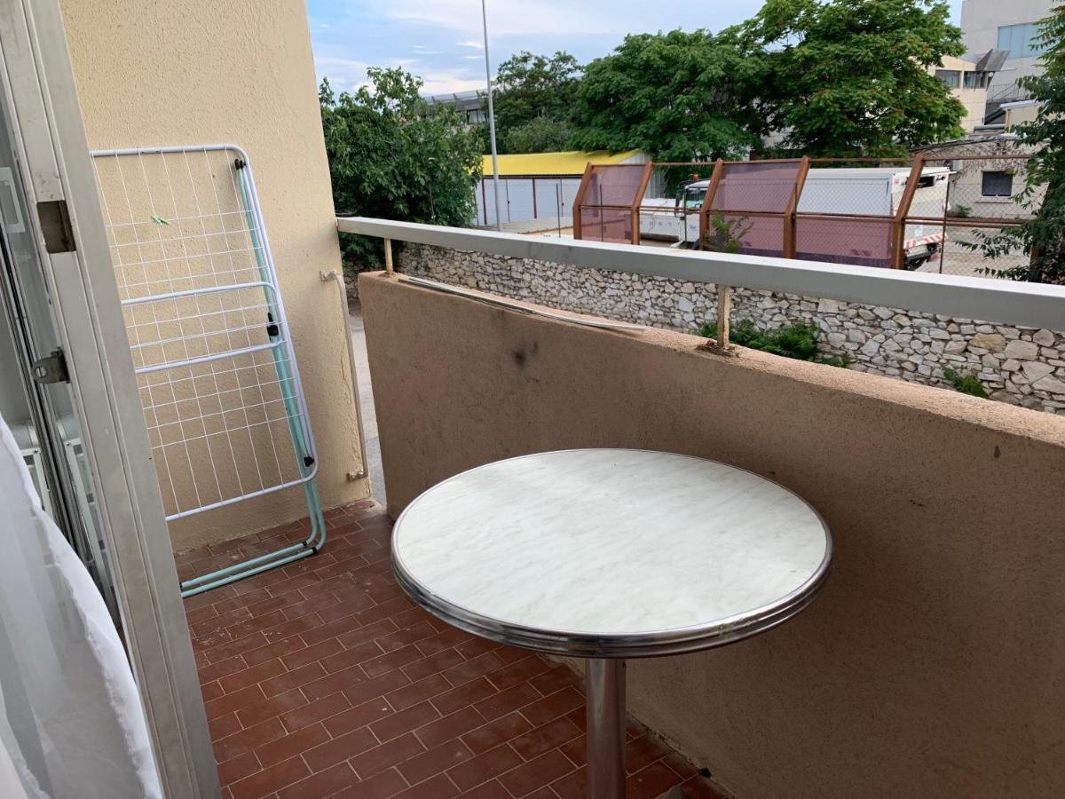 Nimes Studio Les Lavandes Parking Securise Apartment ภายนอก รูปภาพ